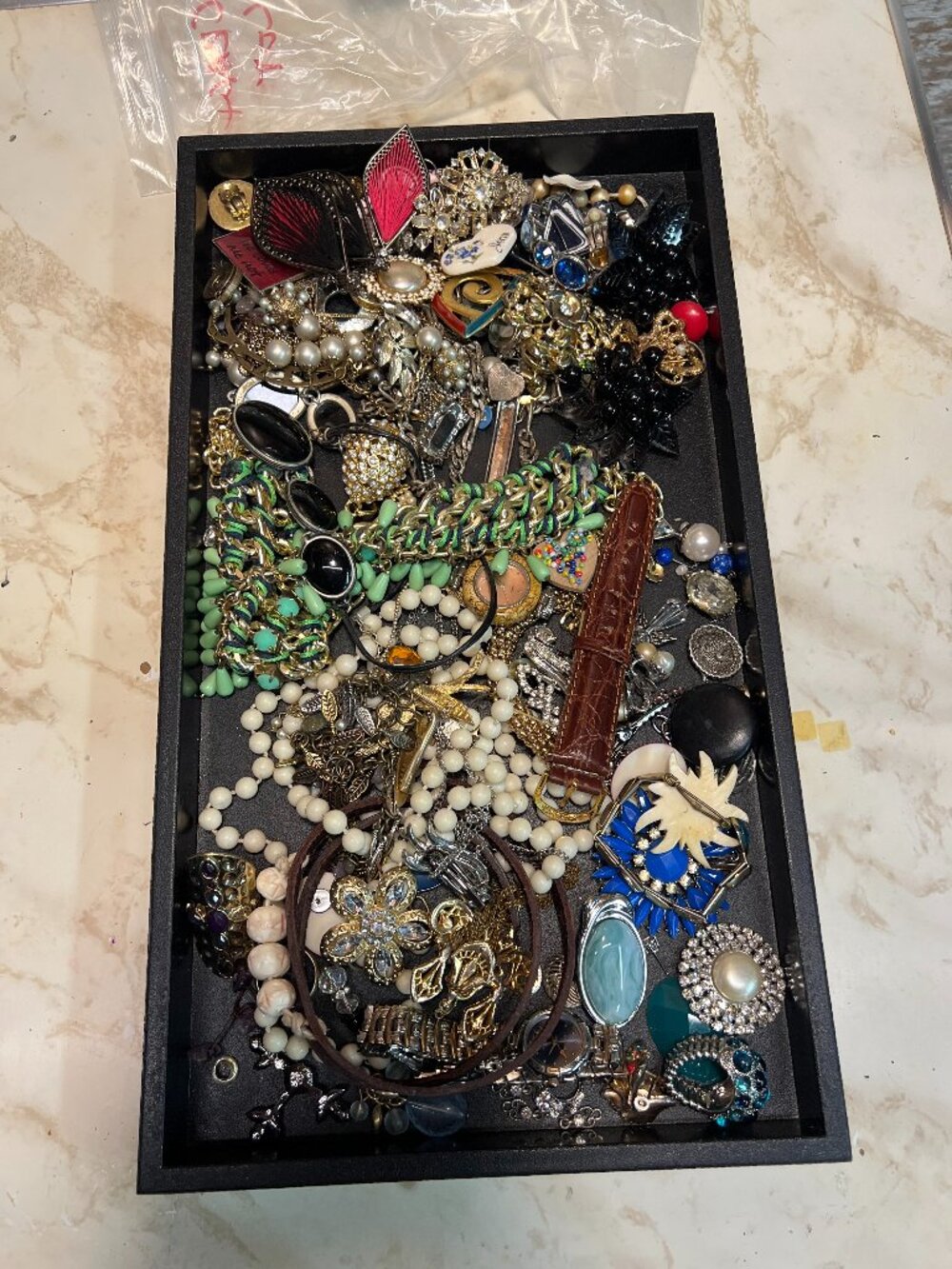 Craft jewelry lot R, 2+ pounds